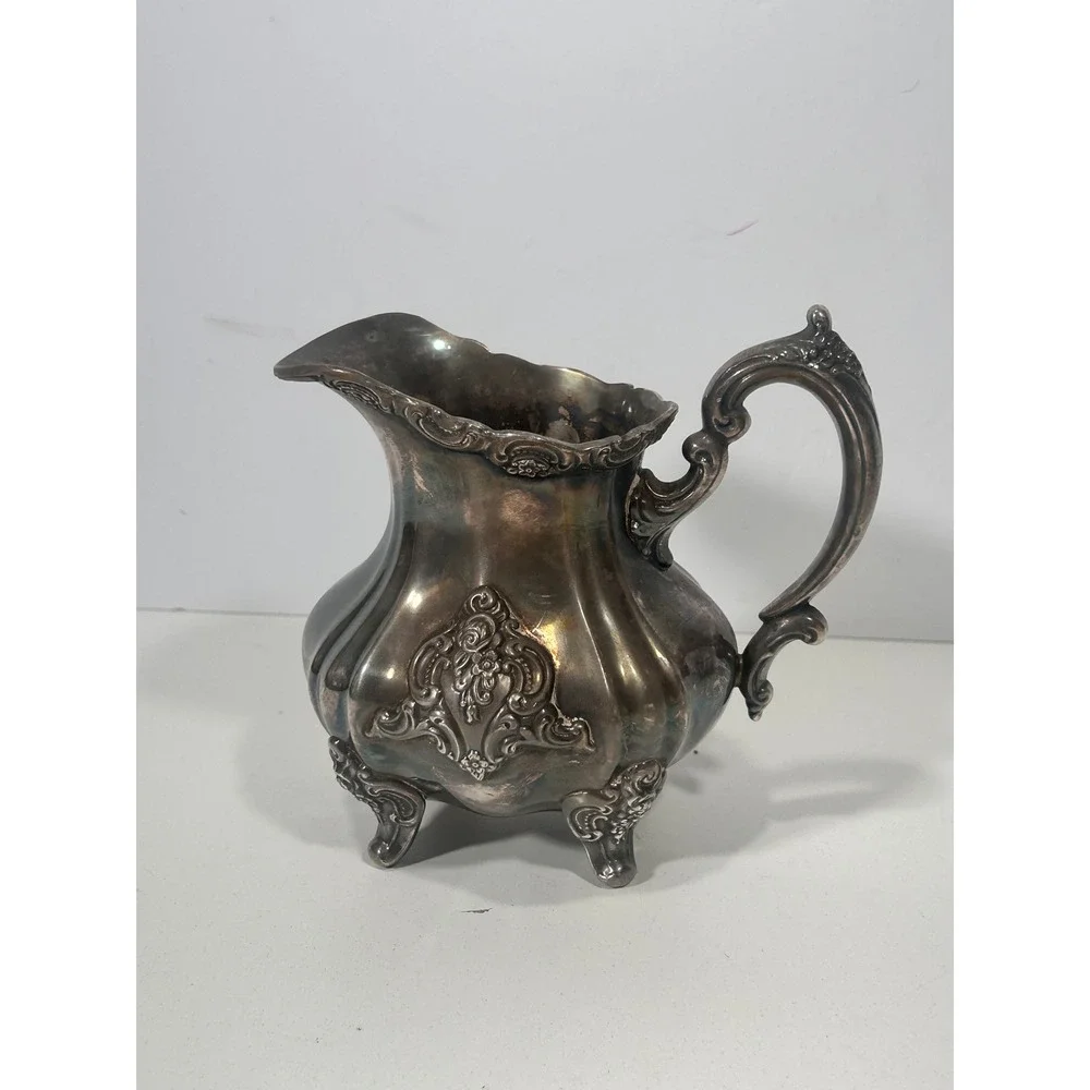 Vintage Towle 2904 Ornate Silver Plated Footed Creamer Pitcher Repousse Floral